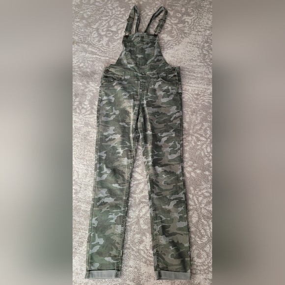 Justice Girls Camouflage Overalls Jumpsuit, Size 16 - Picture 1 of 8
